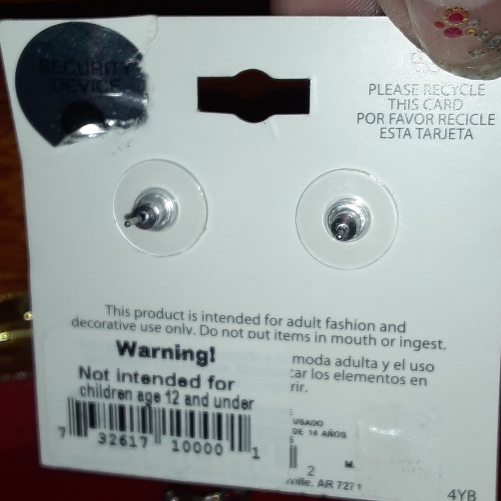 earrings - Picture 3 of 7